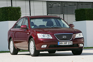 Umfangreiche Modifikationen f�r den Hyundai Sonata - Feinschliff f�r die Mittelklasse: Mehr Charakter, Dynamik und Auswahl