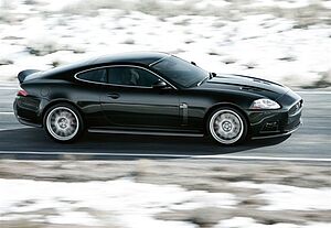 Der neue Jaguar XK/R-S mit 4,2-Liter-V8 und 416 PS