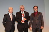 SKODA Superb gewinnt bei Leserwahl der "Besten Autos 2012"