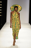 Details zu Naomi Campbell begeistert bei Fashion Week